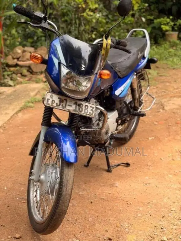 Bajaj Caliber 2004 Motorbike (Used)