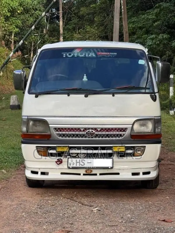 Toyota Dolphin LH172 2000 Van (Used)