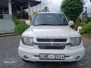 Mitsubishi Pajero 2001 SUV (Used)