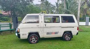 Mitsubishi Delica L300 1982 Van (Used)
