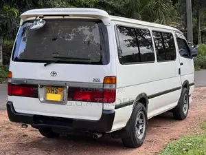 Toyota Dolphin LH172 2000 Van (Used)