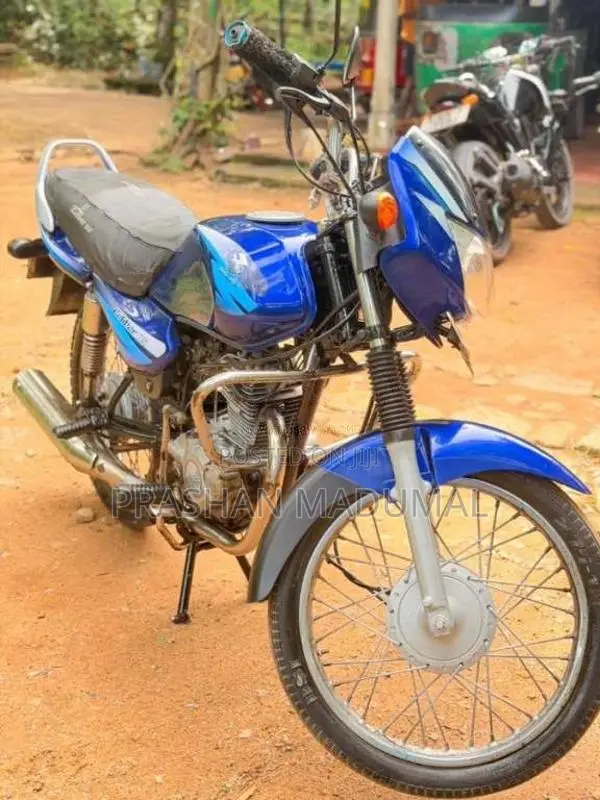 Bajaj Caliber 2004 Motorbike (Used)