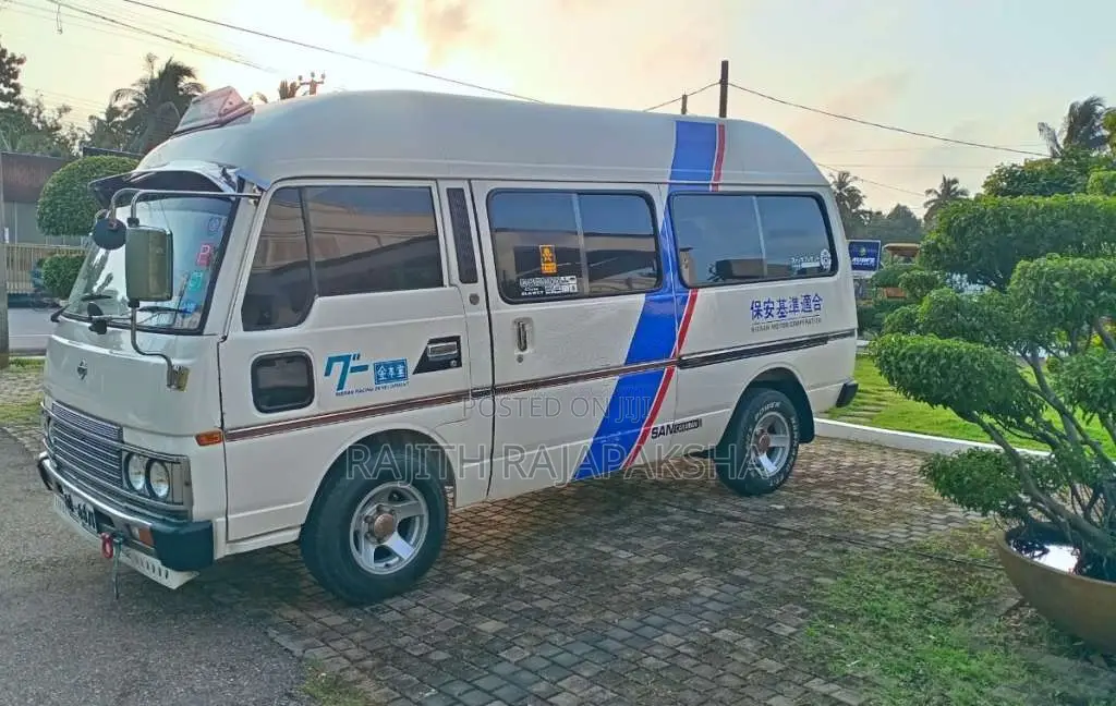 Nissan Caravan VRG 1987 Van (Used)