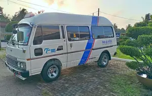 Nissan Caravan VRG 1987 Van (Used)