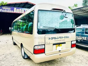 Toyota Coaster 2010 Bus (Used)