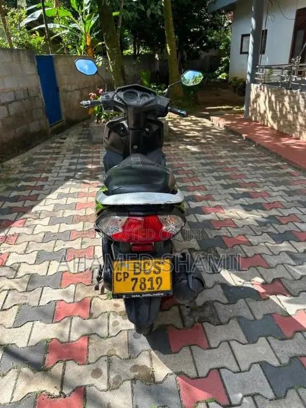 Honda Dio 2015 Motorbike (Used)