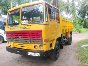 Ashok-Leyland Tipper 2007 Lorry (Used)