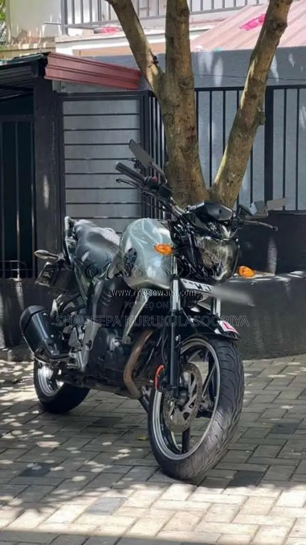 Yamaha FZ 2011 Motorbike (Used)