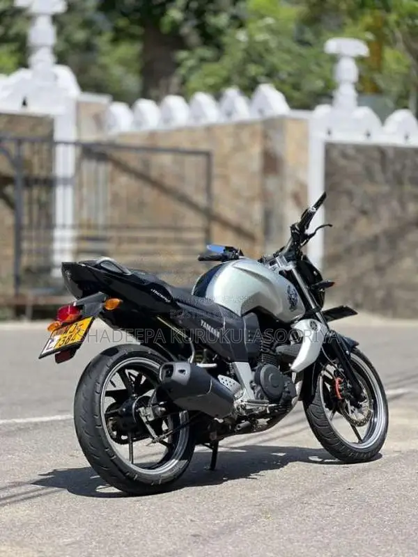 Yamaha FZ 2011 Motorbike (Used)