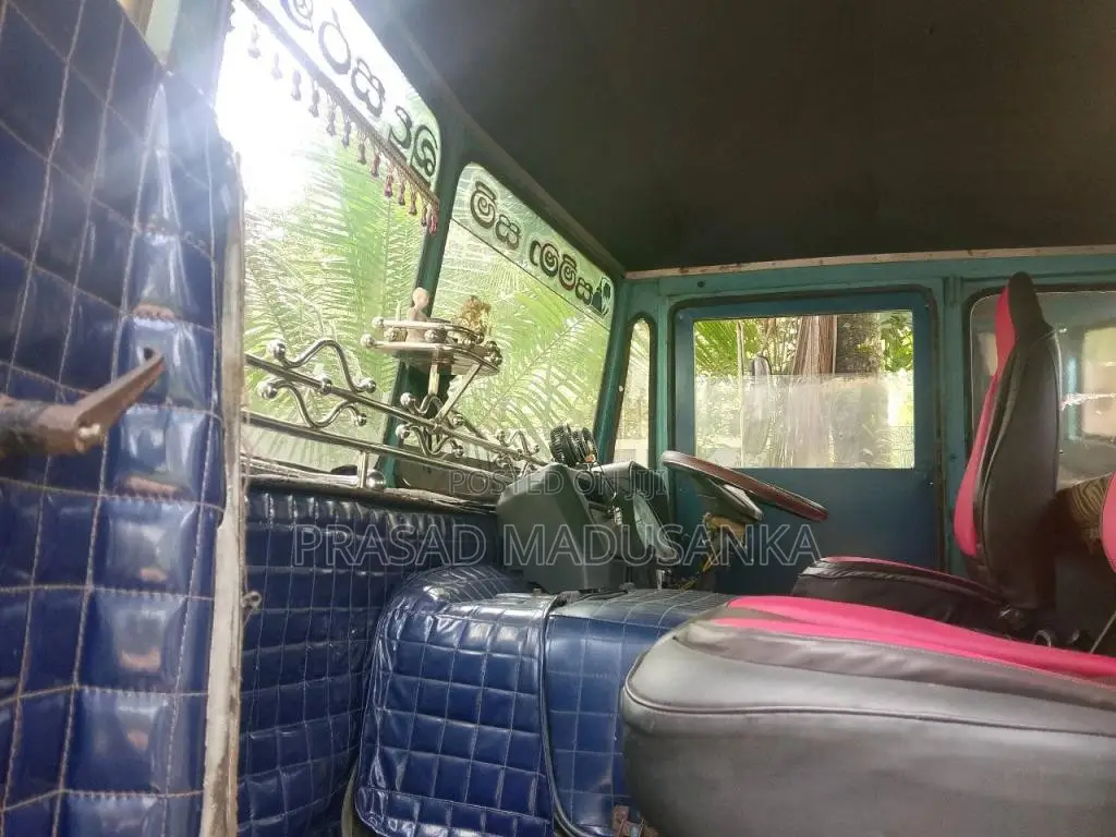 Ashok-Leyland Tipper 2007 Lorry (Used)