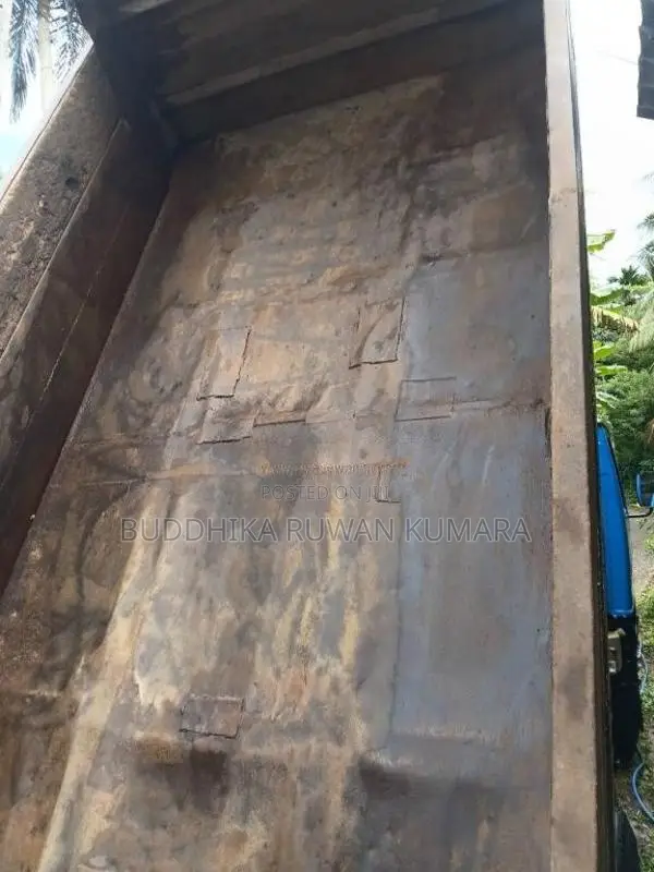 Isuzu Tipper 2001 Lorry (Used)