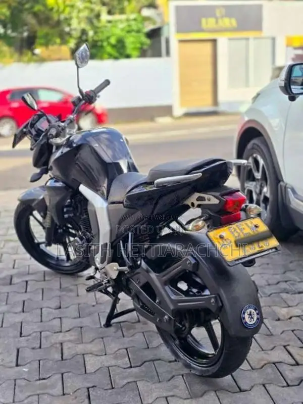 Yamaha FZ Version 2.0 2017 Motorbike (Used)