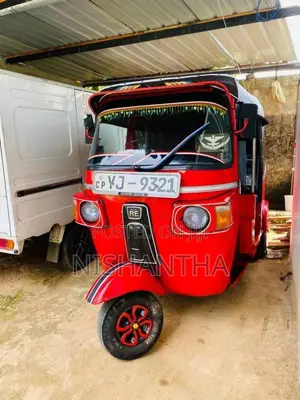 Bajaj RE 205 2011 Three Wheel (Used)