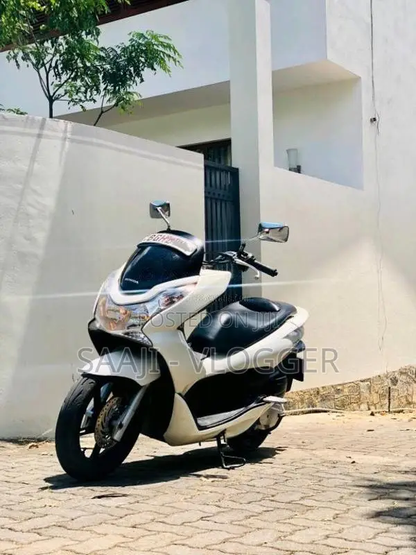 Honda Pcx 2018 Motorbike (Used)