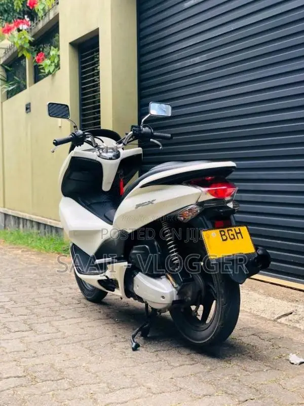 Honda Pcx 2018 Motorbike (Used)