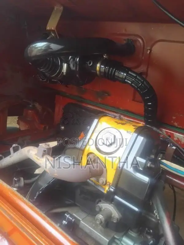 Bajaj RE 205 2011 Three Wheel (Used)