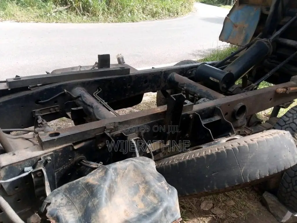 Mitsubishi Tipper 1999 Lorry (Used)