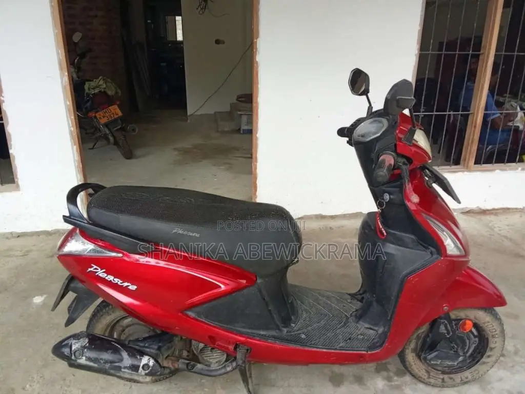 Hero Pleasure 2015 Motorbike (Used)