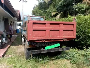 Mitsubishi Tipper 1999 Lorry (Used)