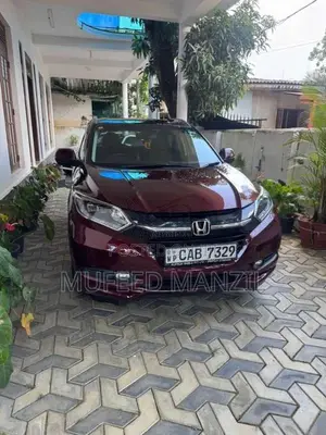 Honda Vezel 2014 SUV (Used)