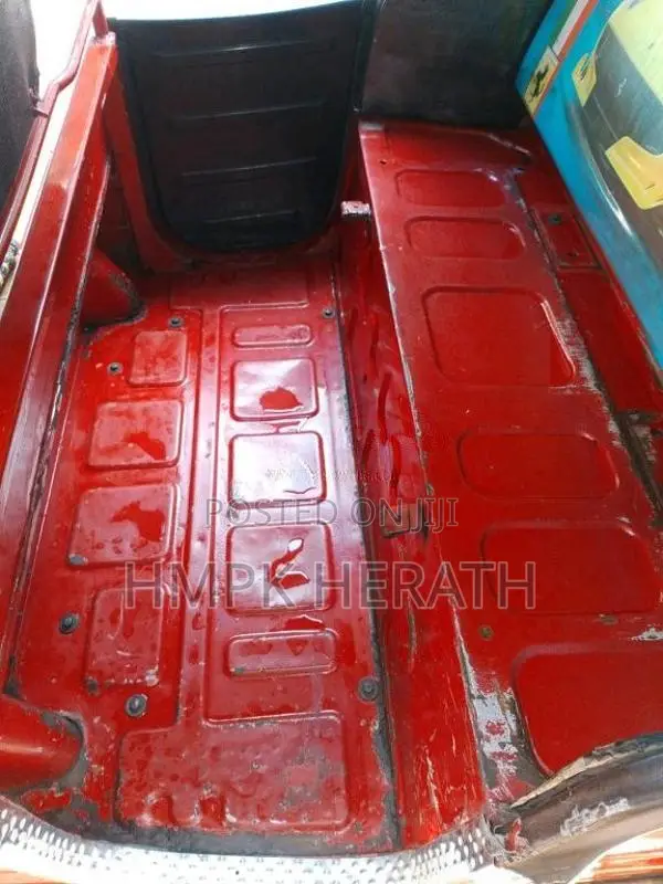 Bajaj RE 205 2011 Three Wheel (Used)