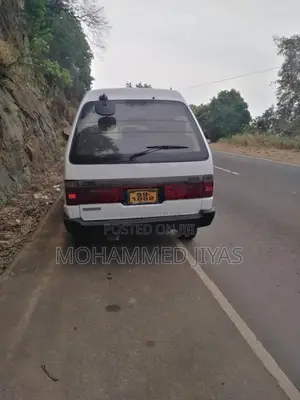 Toyota CR27 1991 Van (Used)