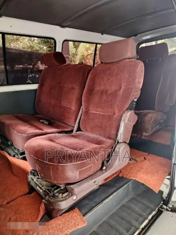 Toyota Dolphin 1997 Van (Used)