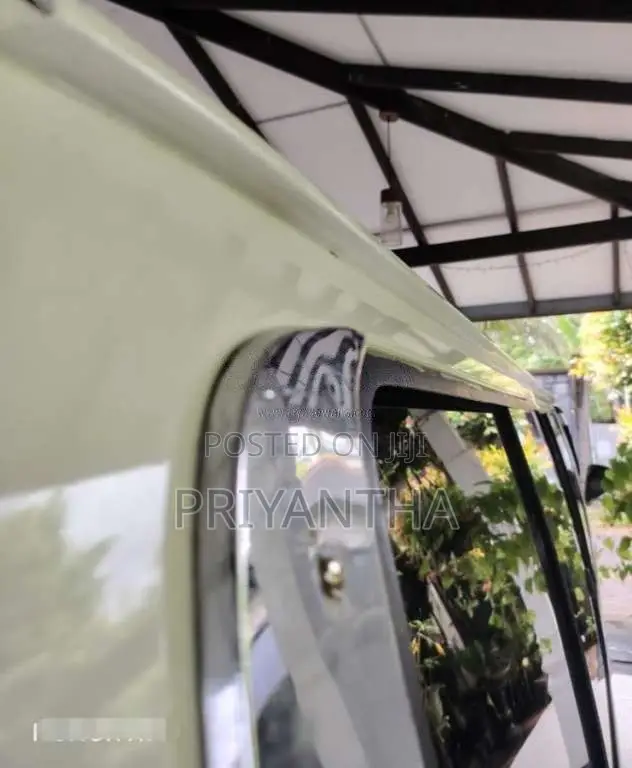 Toyota Dolphin 1997 Van (Used)