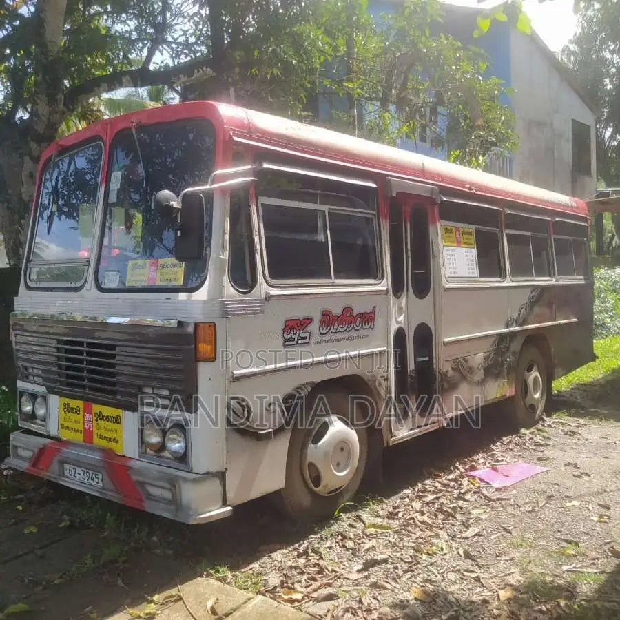 Ashok-Leyland Comet 1996 Bus (Used)