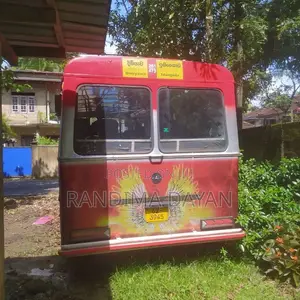 Ashok-Leyland Comet 1996 Bus (Used)
