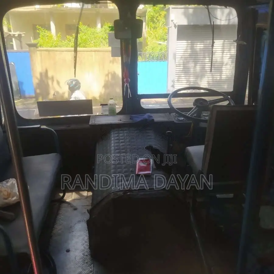 Ashok-Leyland Comet 1996 Bus (Used)