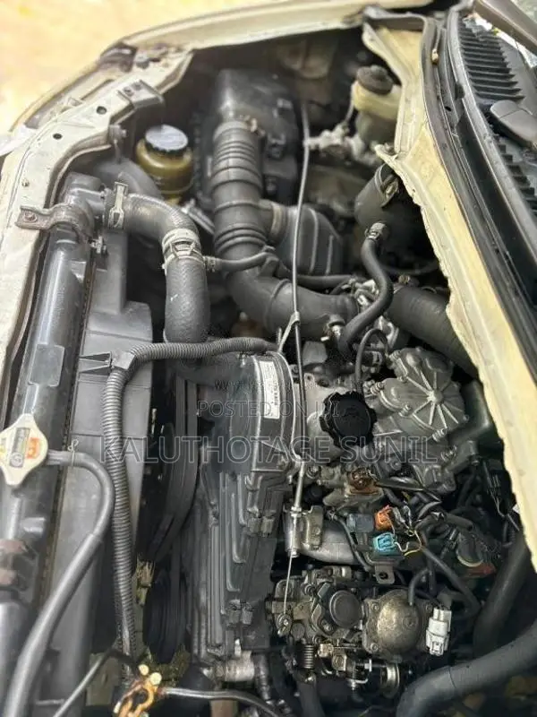 Toyota Noah KR42 2004 Van (Used)