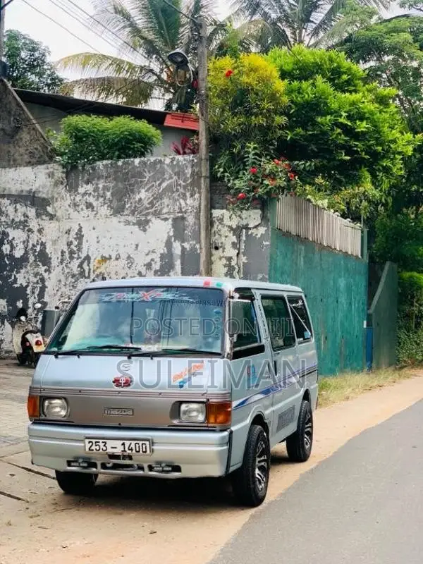 Mazda Bongo 1999 Van (Used)