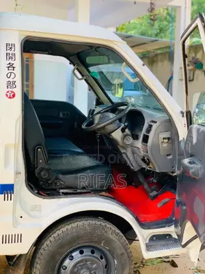 Mazda Lion Face 2004 Lorry (Used)