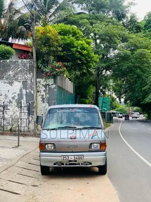Mazda Bongo 1999 Van (Used)