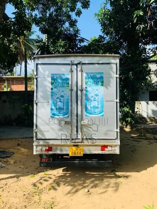 Mazda Lion Face 2004 Lorry (Used)
