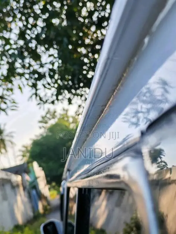 Nissan Caravan E24 1993 Van (Used)