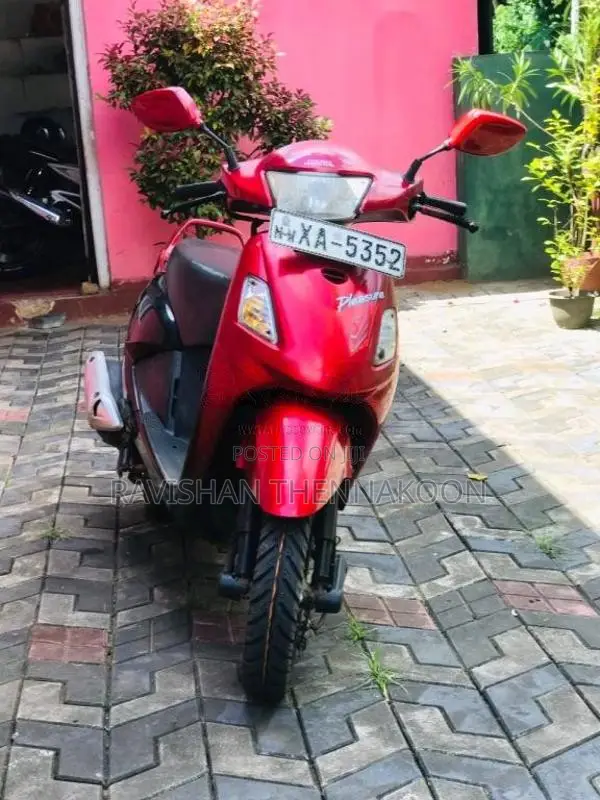 Hero Pleasure 2012 Motorbike (Used)