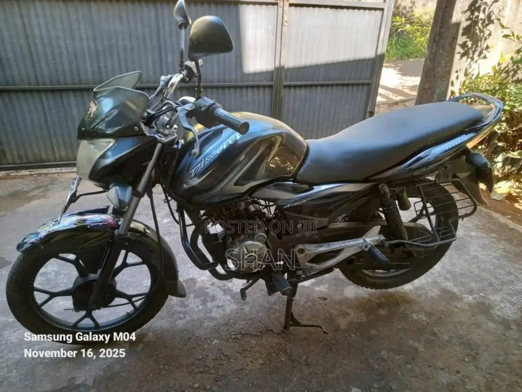 Bajaj Discover 2015 Motorbike (Used)
