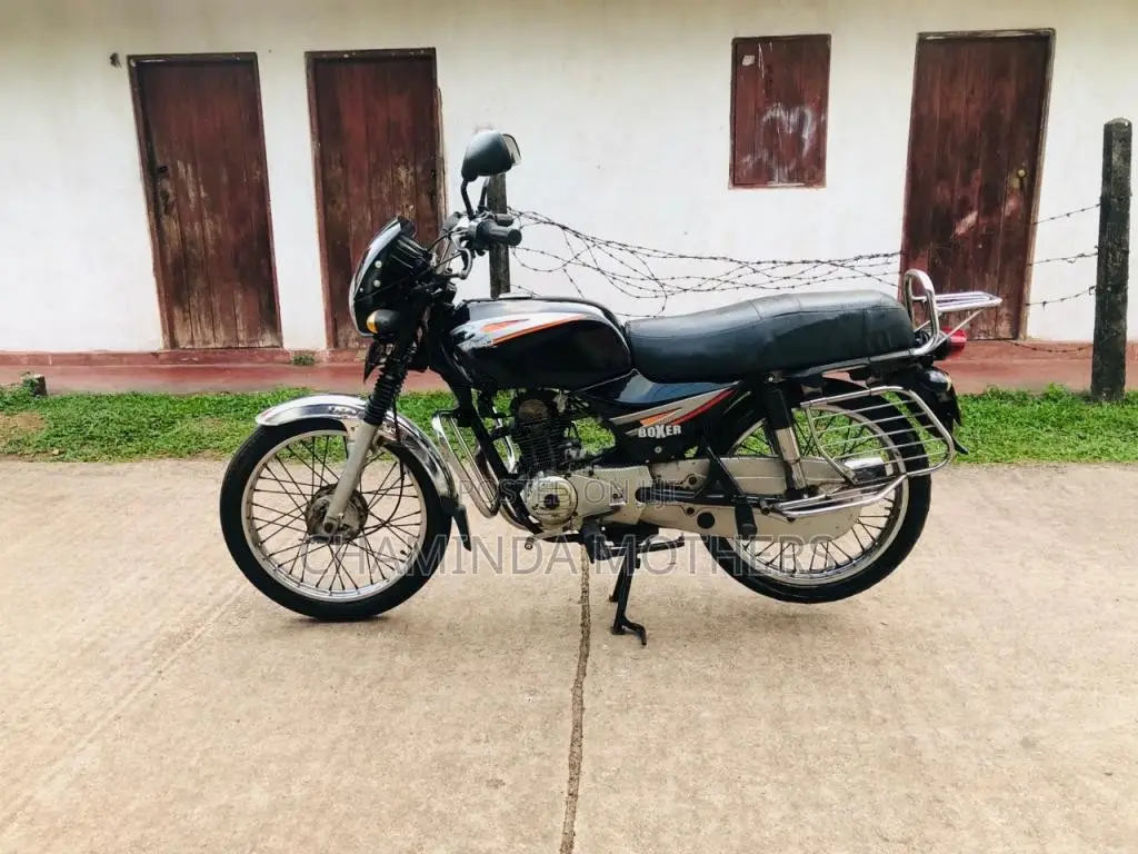 Bajaj Boxer 2006 Motorbike (Used)