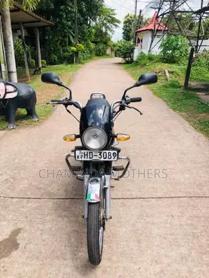 Bajaj Boxer 2006 Motorbike (Used)