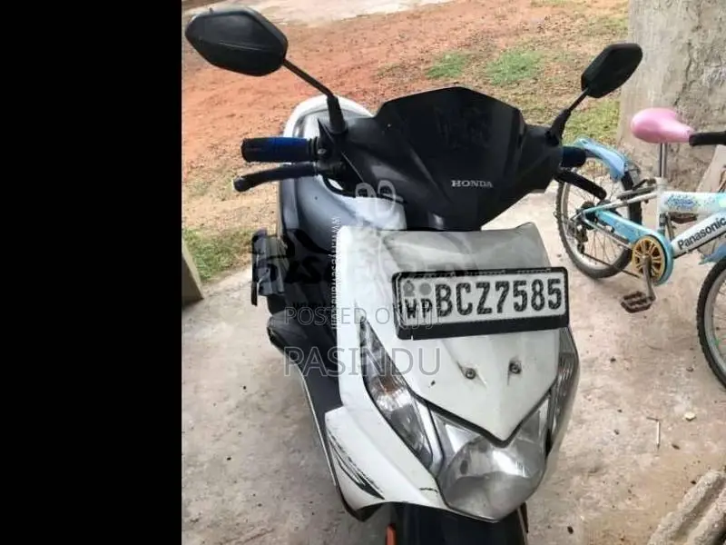 Honda Dio 2015 Motorbike (Used)