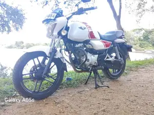 Bajaj V15 2016 Motorbike (Used)
