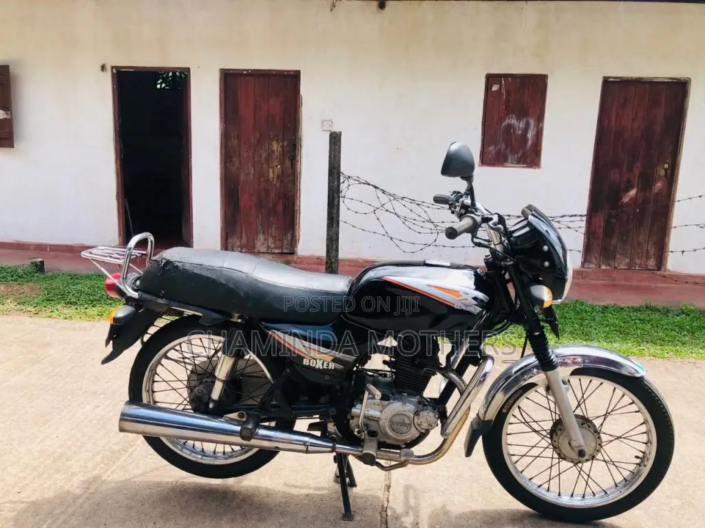 Bajaj Boxer 2006 Motorbike (Used)