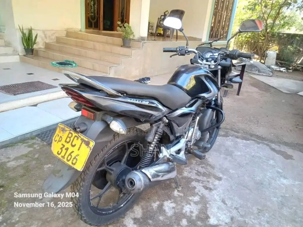 Bajaj Discover 2015 Motorbike (Used)