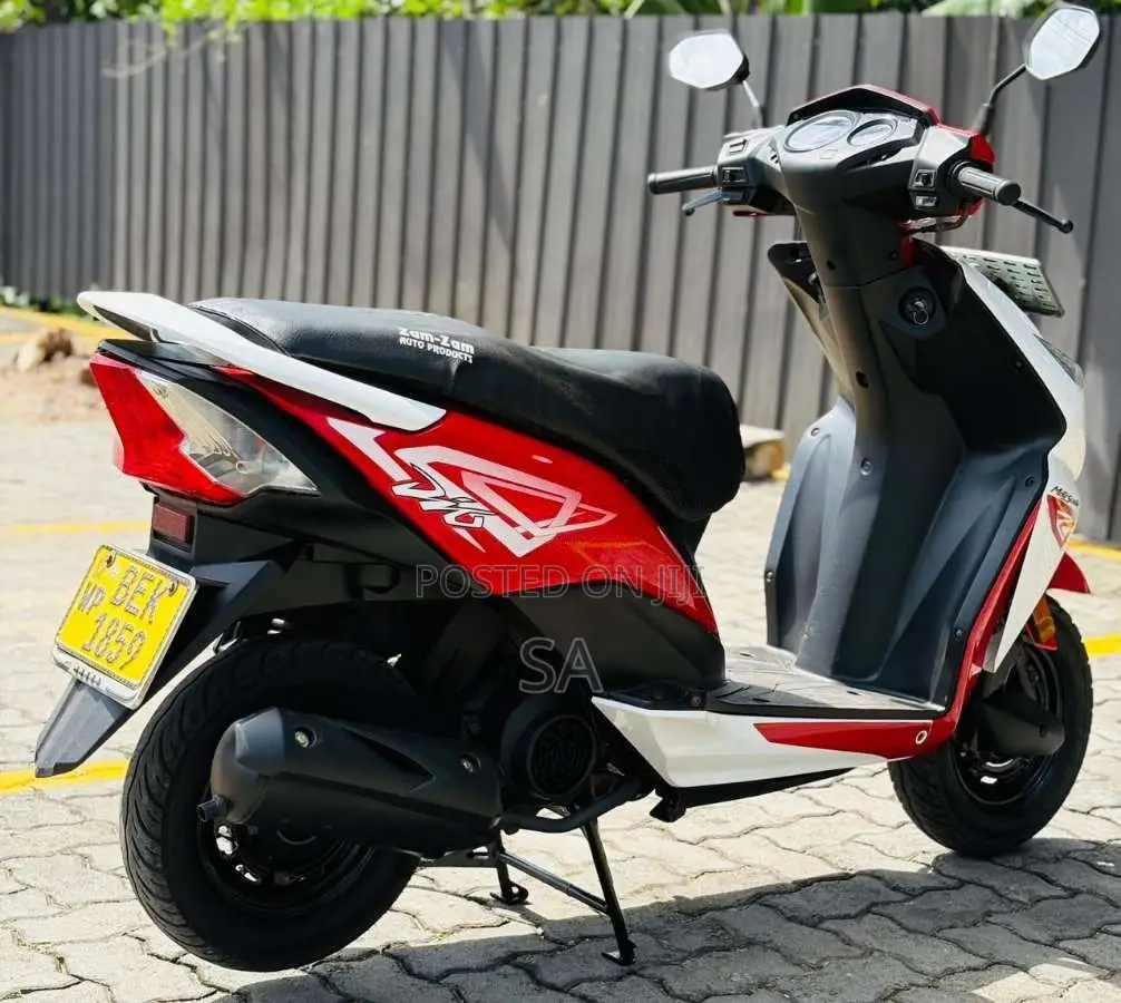 Honda Dio 2017 Motorbike (Used)