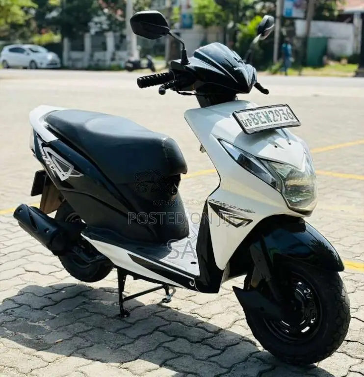 Honda Dio 2017 Motorbike (Used)