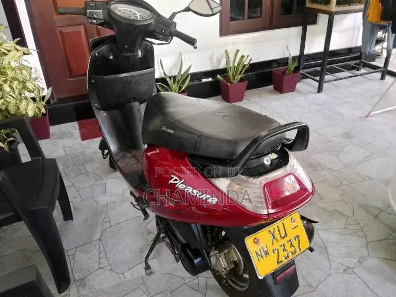 Hero Pleasure 2012 Motorbike (Used)