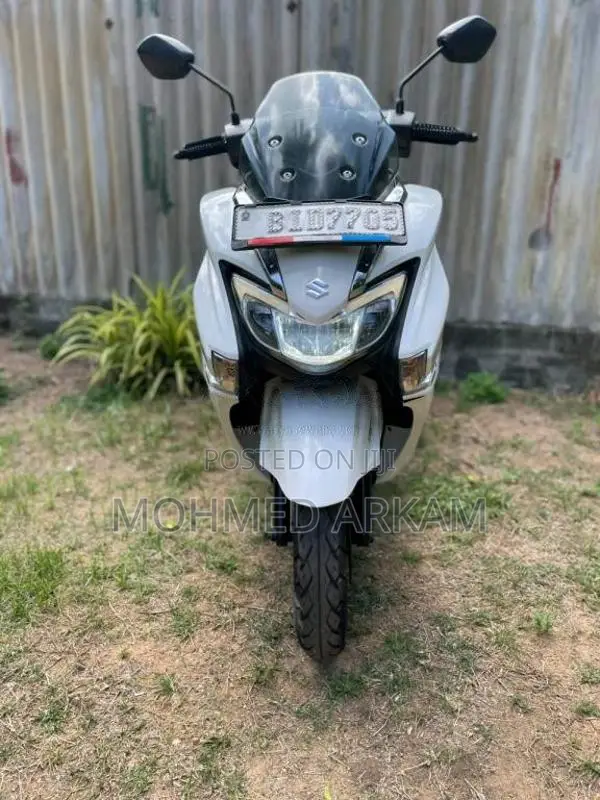 Suzuki BURGMAN 2019 Motorbike (Used)