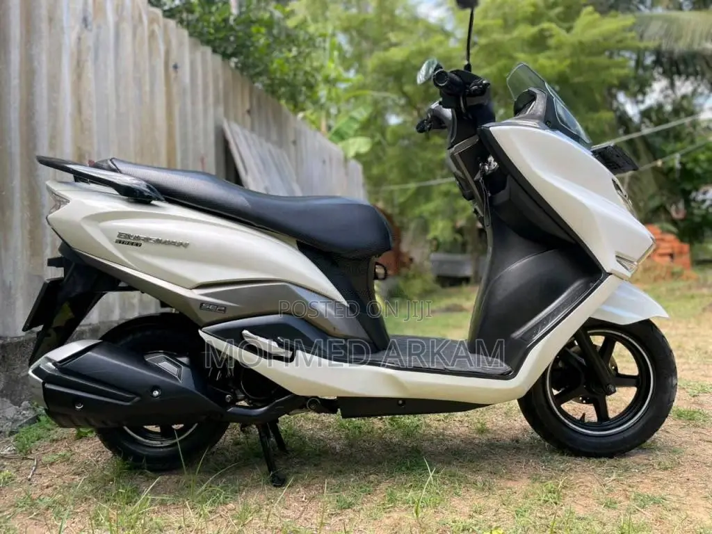Suzuki BURGMAN 2019 Motorbike (Used)